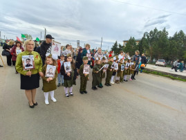 9 мая воспитанники, педагоги и родители приняли участие в торжественном митинге, посвященном празднованию 80-летия Дня Победы. Ребята нашего детского сада, торжественным маршем прошагали по главной улице нашего села в "Бессмертном полку" Воспитателями был 9 мая воспитанники, педагоги и родители приняли участие в торжественном митинге, посвященном празднованию 80-летия Дня Победы. Ребята нашего детского сада, торжественным маршем прошагали по главной улице нашего села в "Бессмертном полку" Воспитателями был.